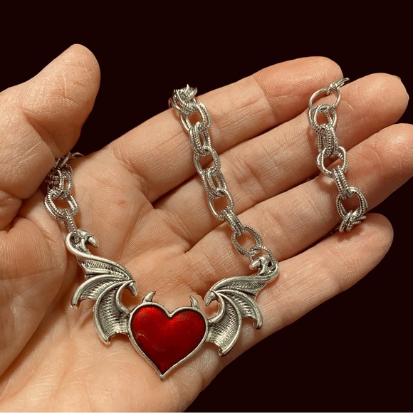 Bat Wing Necklace Valentine ♥️ - Picture 4 of 4